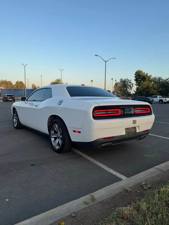 2016 Dodge Challenger 3rd Gen - Image 3 of 9