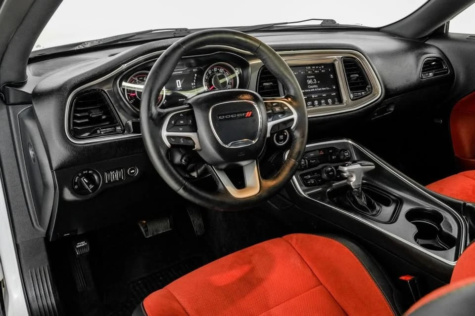2016 Dodge Challenger 3rd Gen - Image 8 of 11