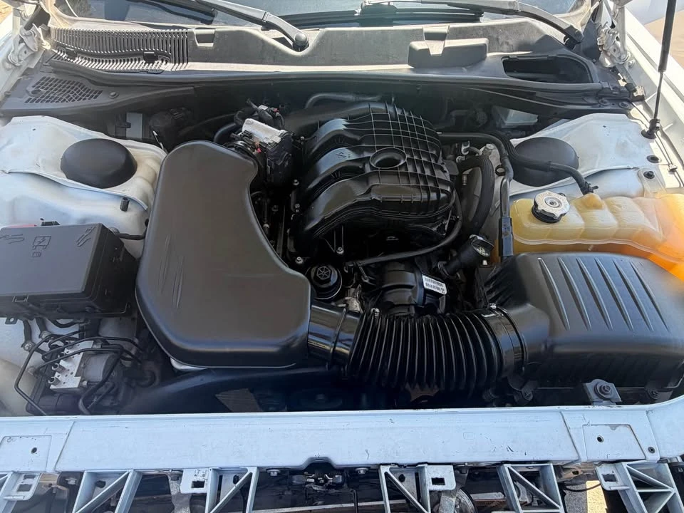 2016 Dodge Challenger 3rd Gen - Image 14 of 15