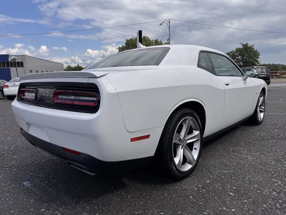 2016 Dodge Challenger 3rd Gen - Image 5 of 19