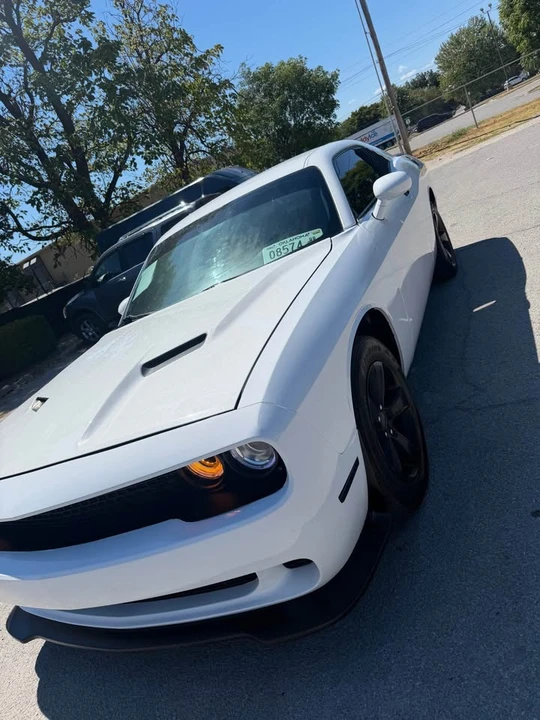 2016 Dodge Challenger 3rd Gen - Image 3 of 15