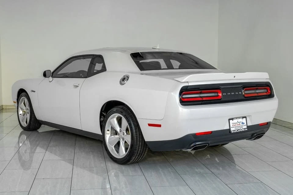 2016 Dodge Challenger 3rd Gen - Image 5 of 11