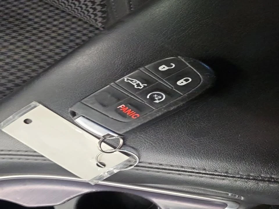 2016 Dodge Challenger 3rd Gen - Image 17 of 18