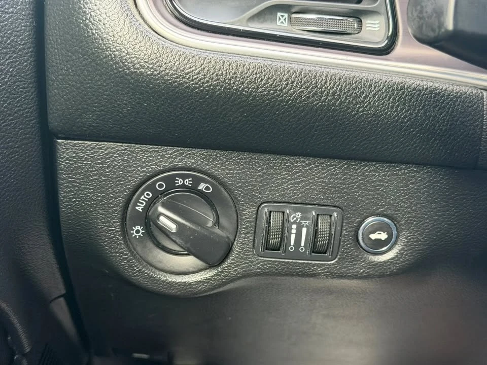 2016 Dodge Challenger 3rd Gen - Image 19 of 20