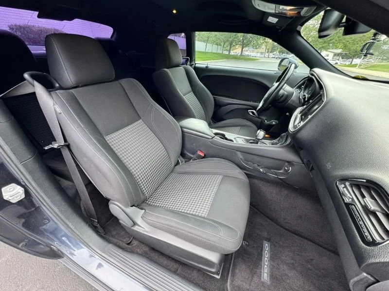 2016 Dodge Challenger 3rd Gen - Image 15 of 20