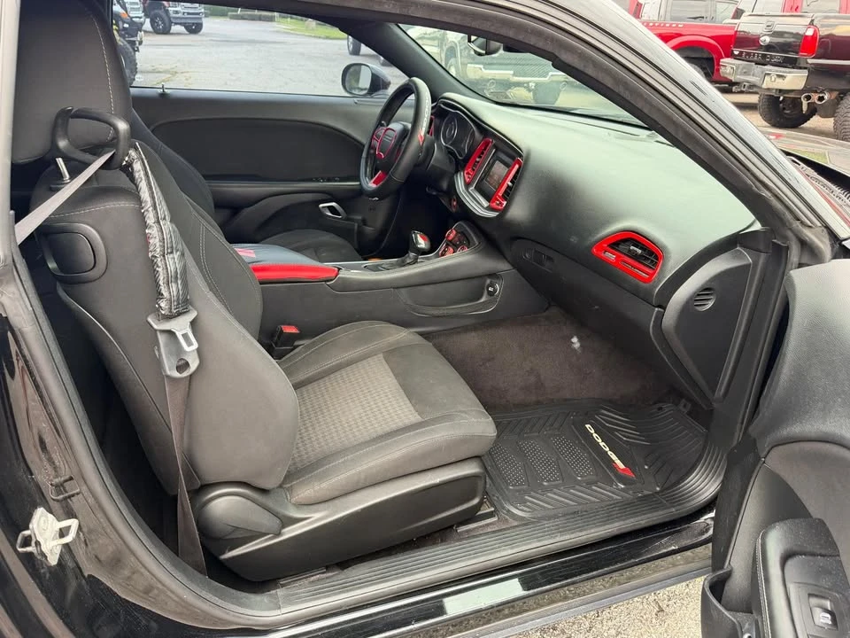 2016 Dodge Challenger 3rd Gen - Image 13 of 17