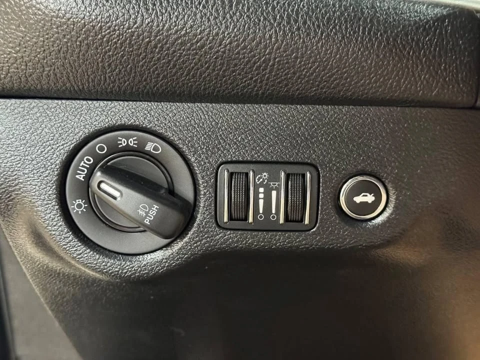 2016 Dodge Challenger 3rd Gen - Image 16 of 20