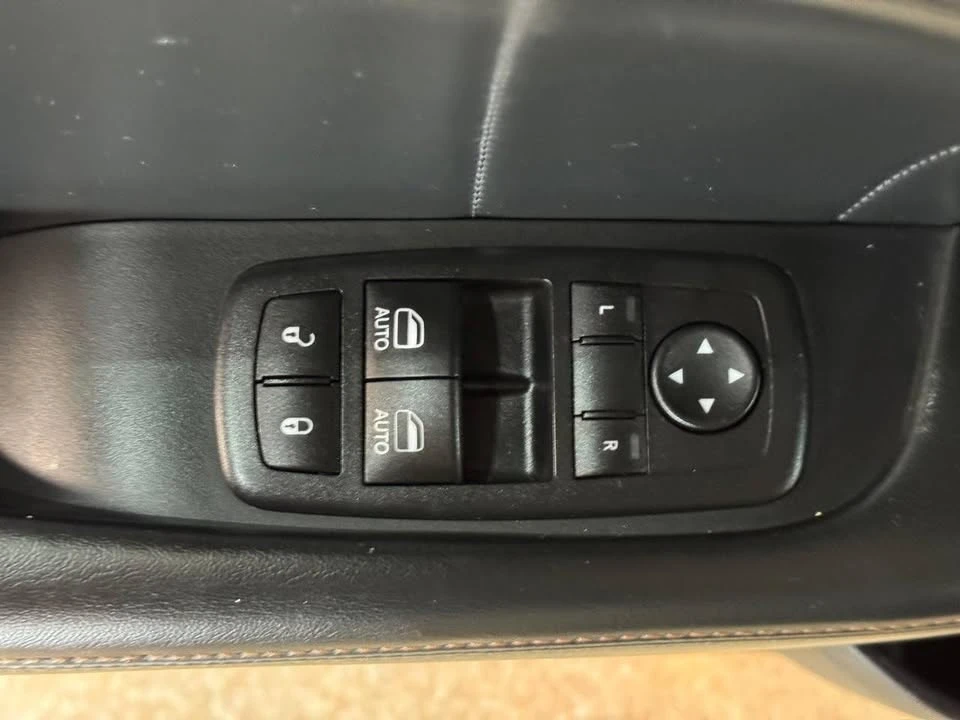 2016 Dodge Challenger 3rd Gen - Image 15 of 20