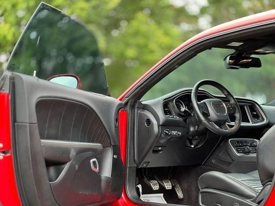 2016 Dodge Challenger 3rd Gen - Image 15 of 20