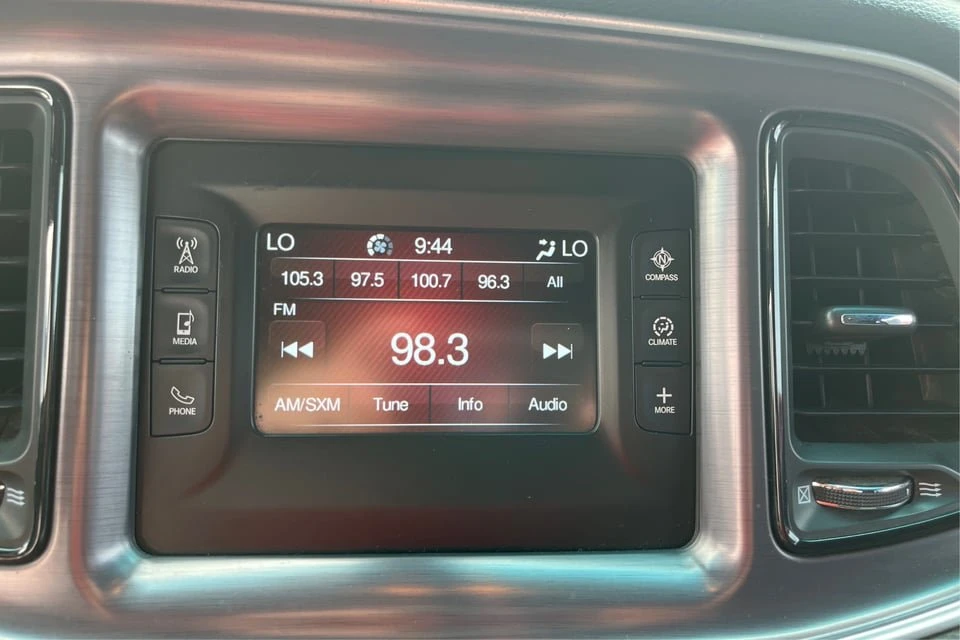 2016 Dodge Challenger 3rd Gen - Image 11 of 20