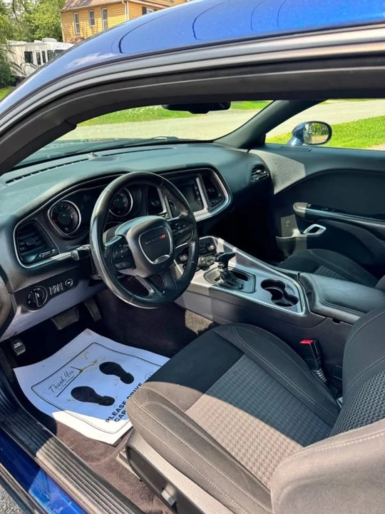 2016 Dodge Challenger 3rd Gen - Image 9 of 20