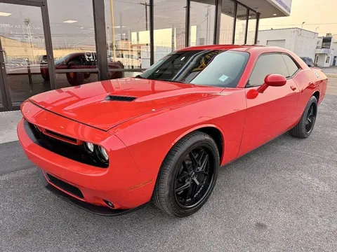2016 Dodge Challenger SXT Plus