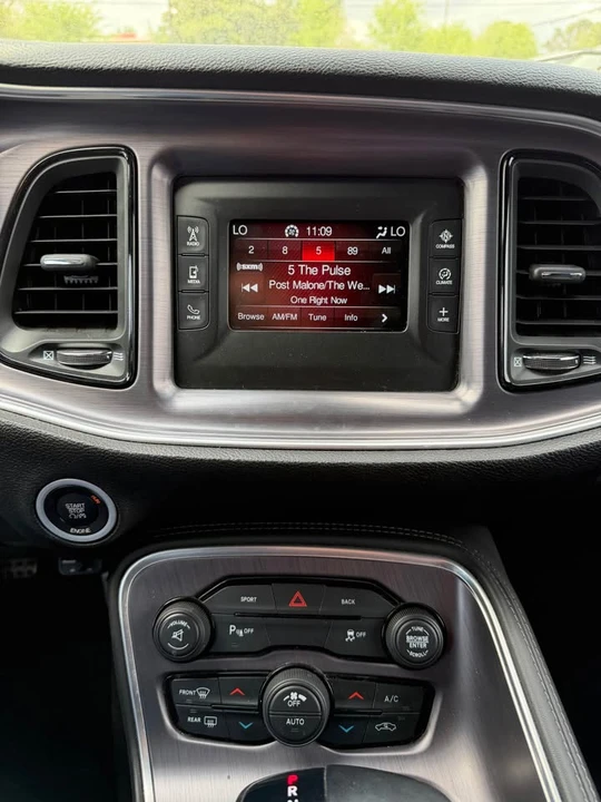 2016 Dodge Challenger 3rd Gen - Image 10 of 12