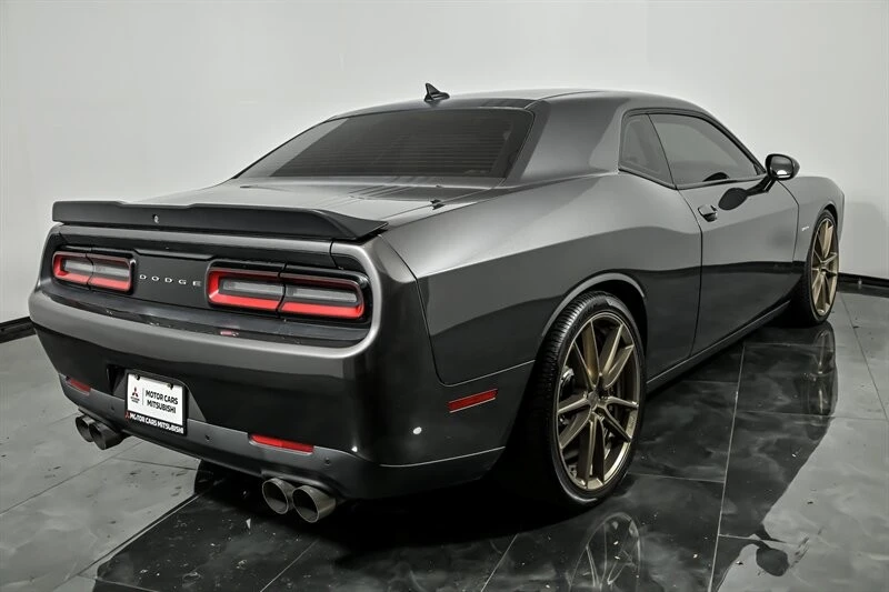 2016 Dodge Challenger 3rd Gen - Image 9 of 28