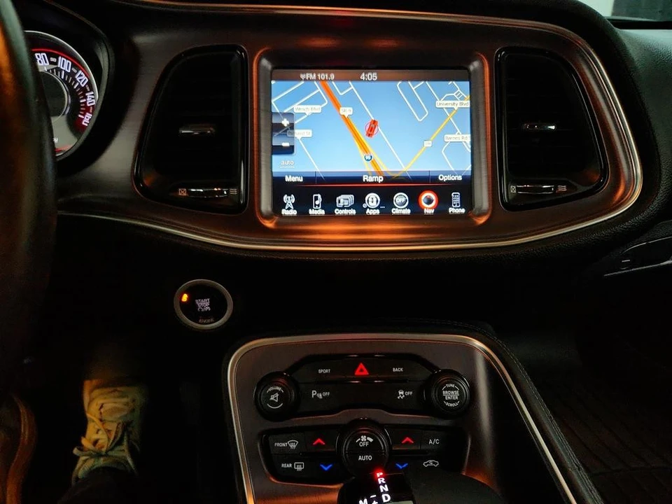 2016 Dodge Challenger 3rd Gen - Image 21 of 31