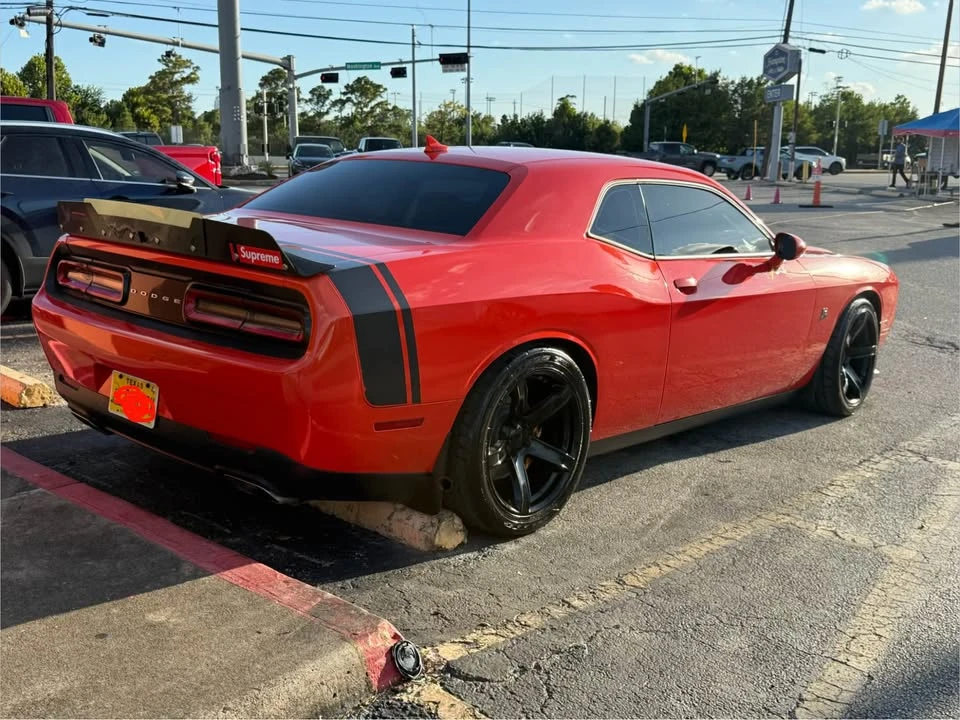 2016 Dodge Challenger SRT8 & 392 3rd Gen - Image 4 of 11