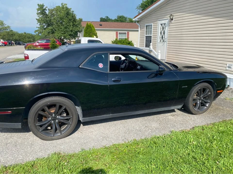 2016 Dodge Challenger 3rd Gen - Image 2 of 12