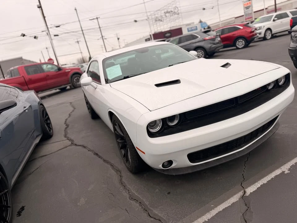 2016 Dodge Challenger 3rd Gen - Image 2 of 8
