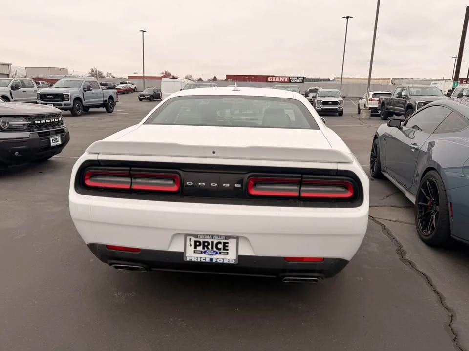 2016 Dodge Challenger 3rd Gen - Image 3 of 8