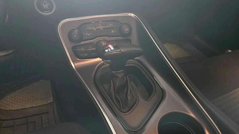 2016 Dodge Challenger 3rd Gen - Image 16 of 17