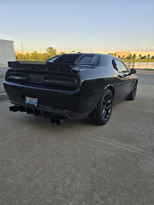 2016 Dodge Challenger 3rd Gen - Image 11 of 18