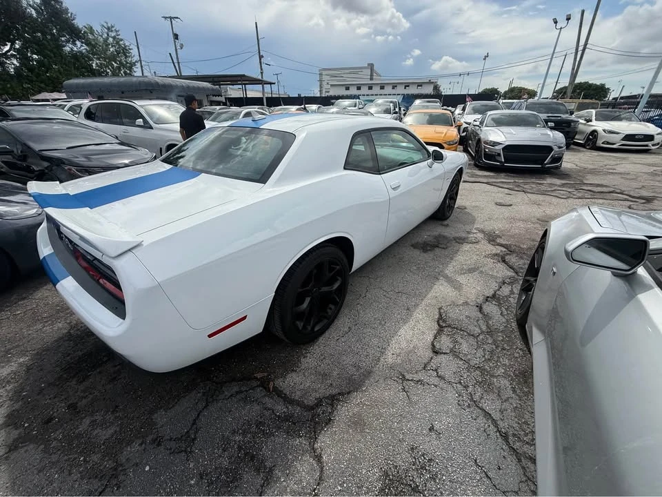 2016 Dodge Challenger 3rd Gen - Image 4 of 5