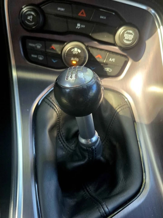 2016 Dodge Challenger 3rd Gen - Image 14 of 19