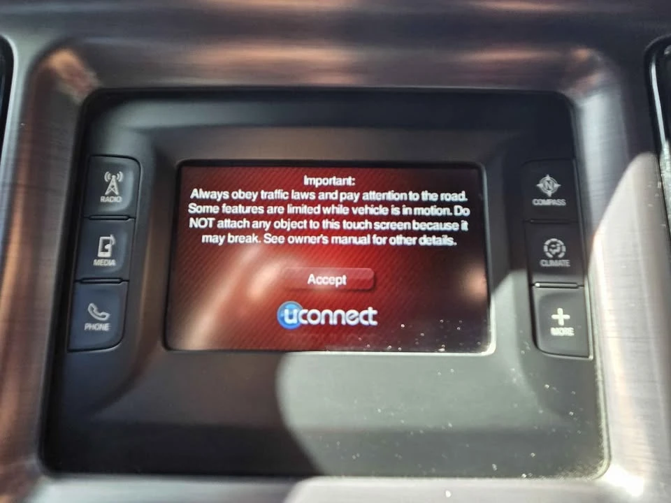 2016 Dodge Challenger 3rd Gen - Image 13 of 19