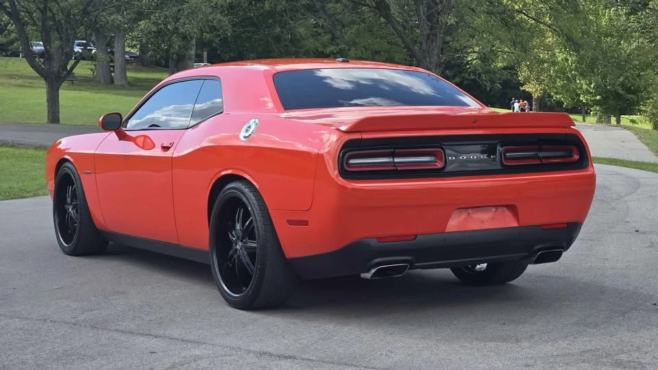 2016 Dodge Challenger 3rd Gen - Image 3 of 11