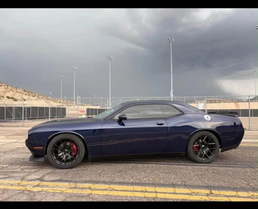 2016 Dodge Challenger 3rd Gen - Image 2 of 8