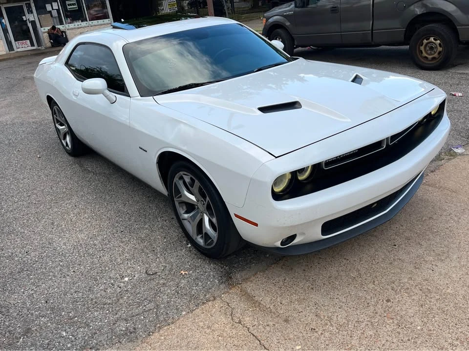 2016 Dodge Challenger 3rd Gen - Image 2 of 11