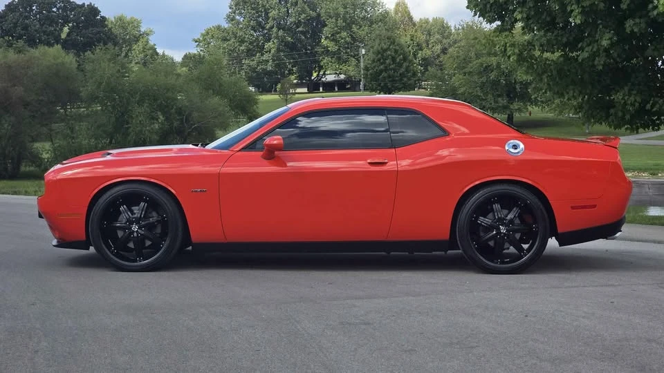 2016 Dodge Challenger 3rd Gen - Image 2 of 11