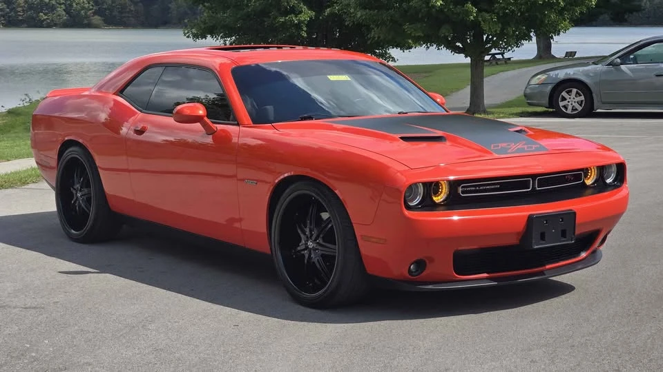 2016 Dodge Challenger 3rd Gen - Image 7 of 11