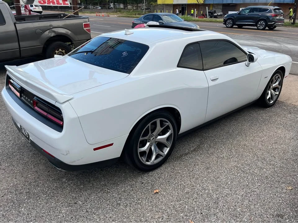 2016 Dodge Challenger 3rd Gen - Image 4 of 11