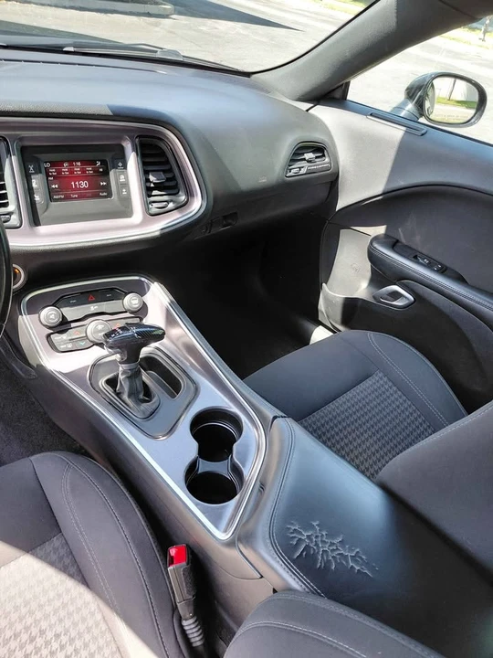 2016 Dodge Challenger 3rd Gen - Image 15 of 20