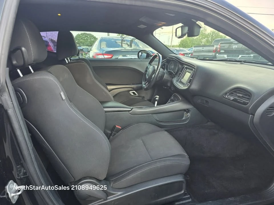 2016 Dodge Challenger 3rd Gen - Image 13 of 17