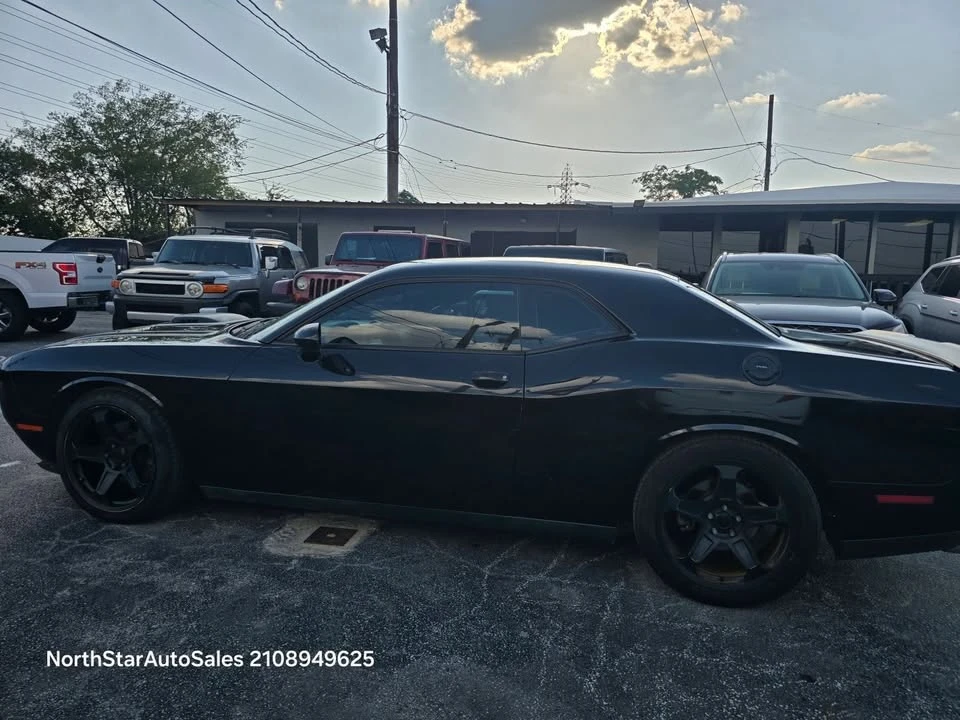 2016 Dodge Challenger 3rd Gen - Image 5 of 17