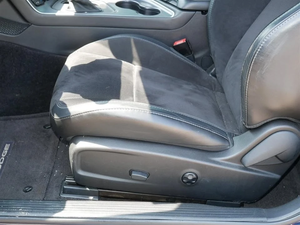 2016 Dodge Challenger 3rd Gen - Image 15 of 20