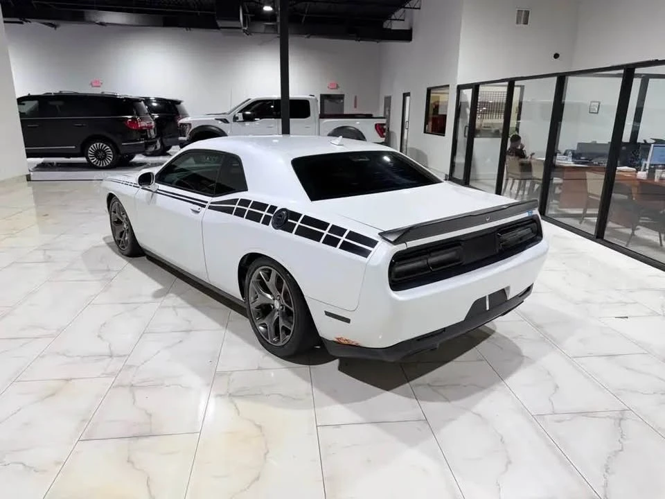 2016 Dodge Challenger 3rd Gen - Image 4 of 6