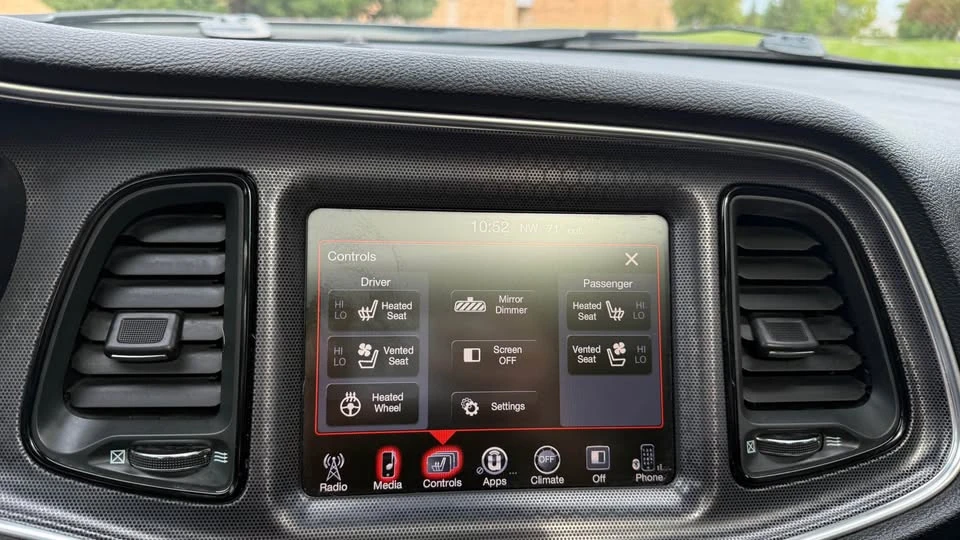 2016 Dodge Challenger 3rd Gen - Image 16 of 18