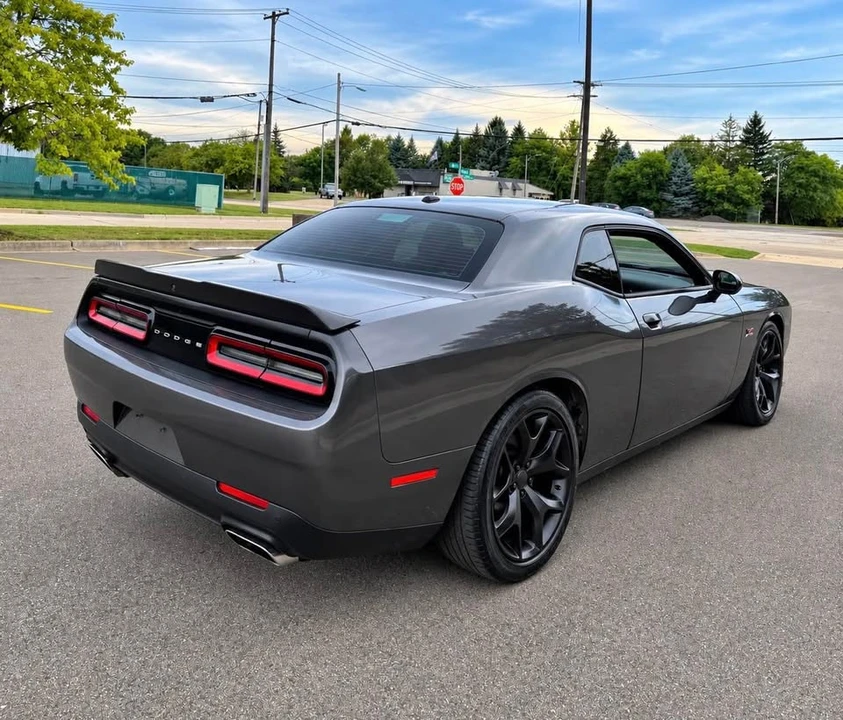 2016 Dodge Challenger 3rd Gen - Image 10 of 11
