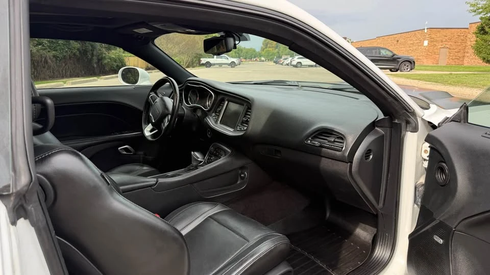 2016 Dodge Challenger 3rd Gen - Image 11 of 18