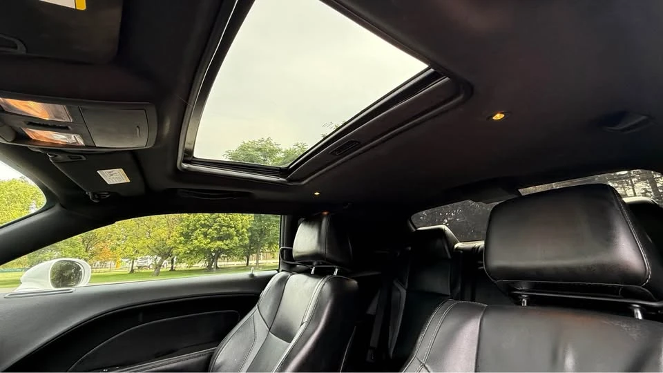 2016 Dodge Challenger 3rd Gen - Image 9 of 18