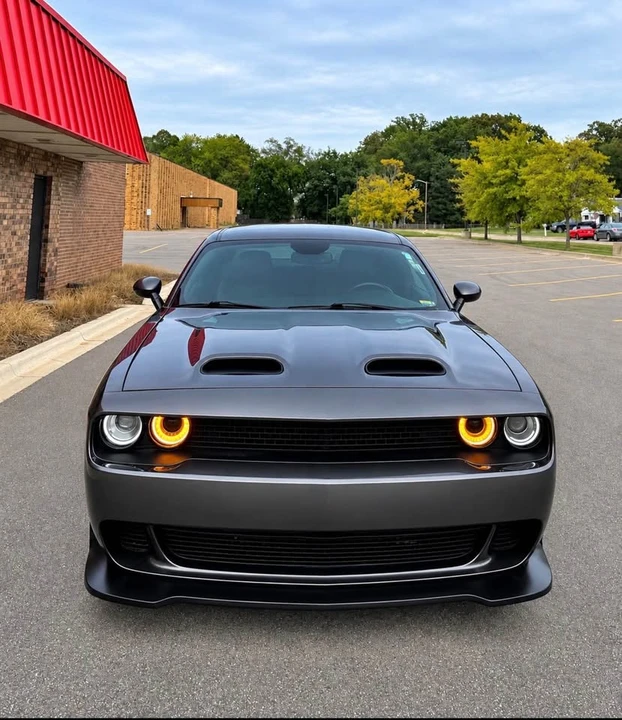 2016 Dodge Challenger 3rd Gen - Image 2 of 11