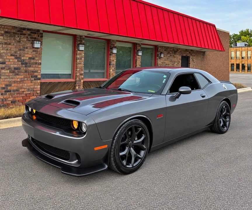 2016 Dodge Challenger 3rd Gen - Image 3 of 11