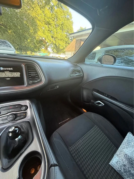 2016 Dodge Challenger 3rd Gen - Image 8 of 15