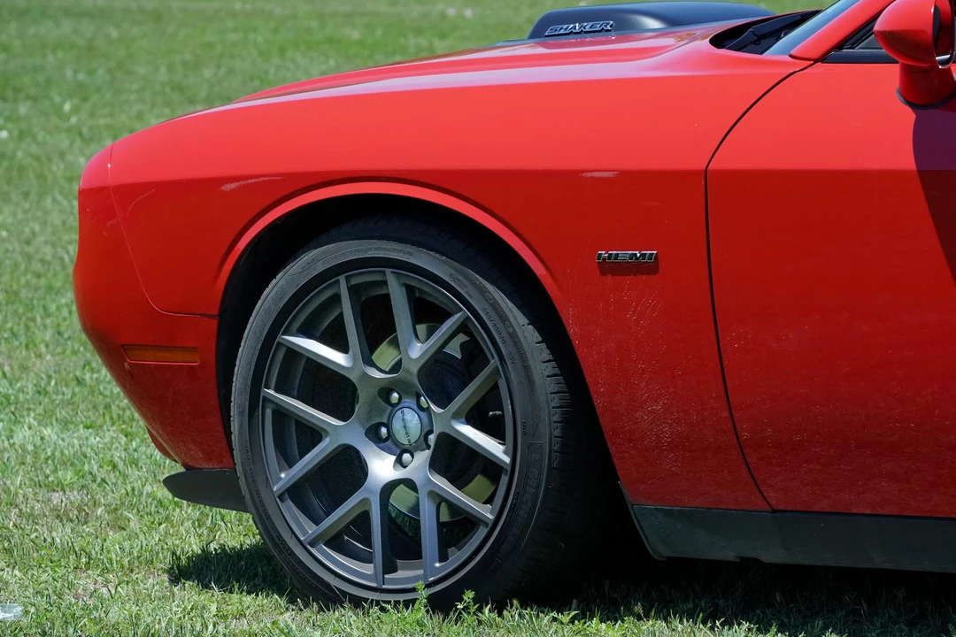 2016 Dodge Challenger 3rd Gen - Image 25 of 31