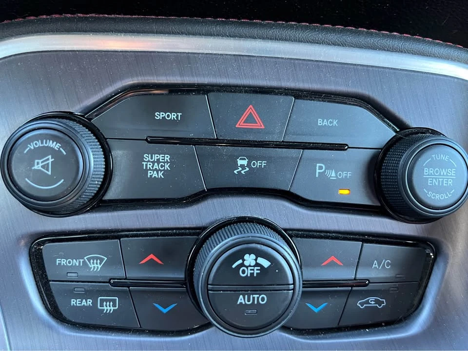 2016 Dodge Challenger 3rd Gen - Image 14 of 19
