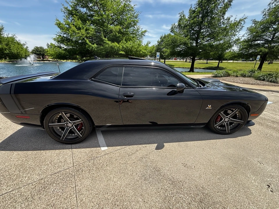 2016 Dodge Challenger SRT8 & 392 3rd Gen - Image 4 of 12