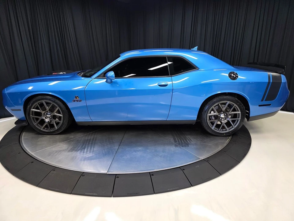 2016 Dodge Challenger SRT8 & 392 3rd Gen - Image 9 of 12
